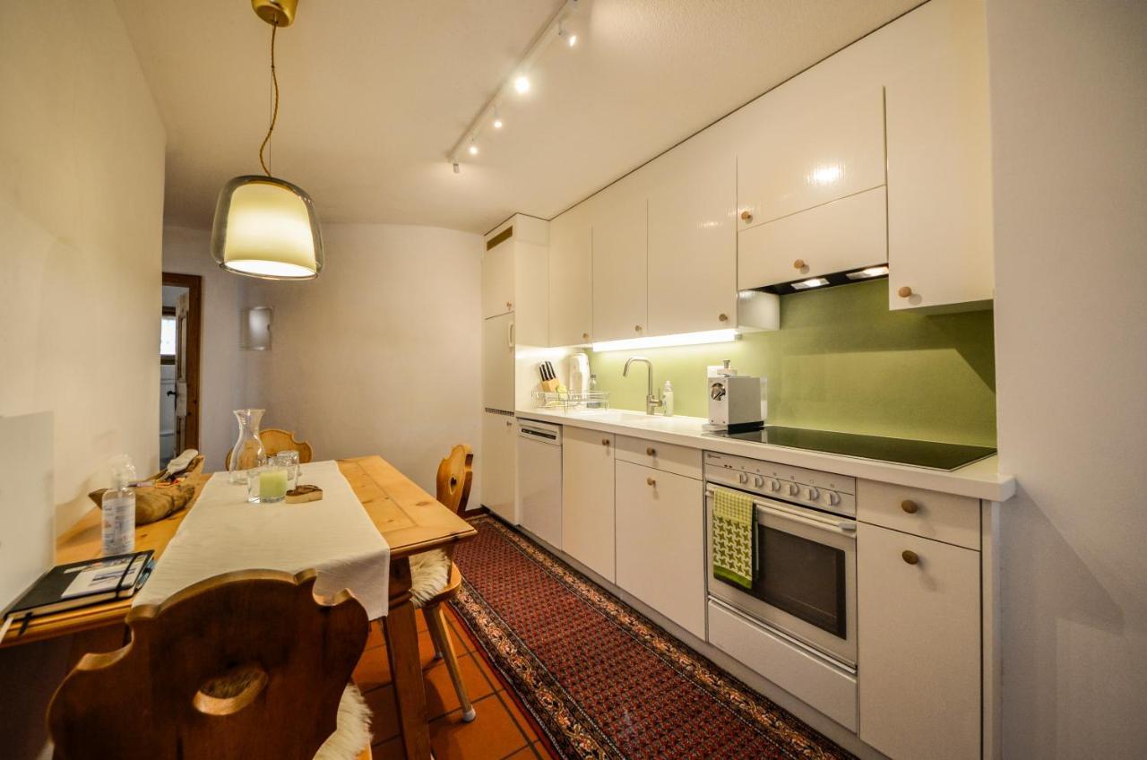 Ferienwohnung Chasa Curtins Valchava Exterior foto