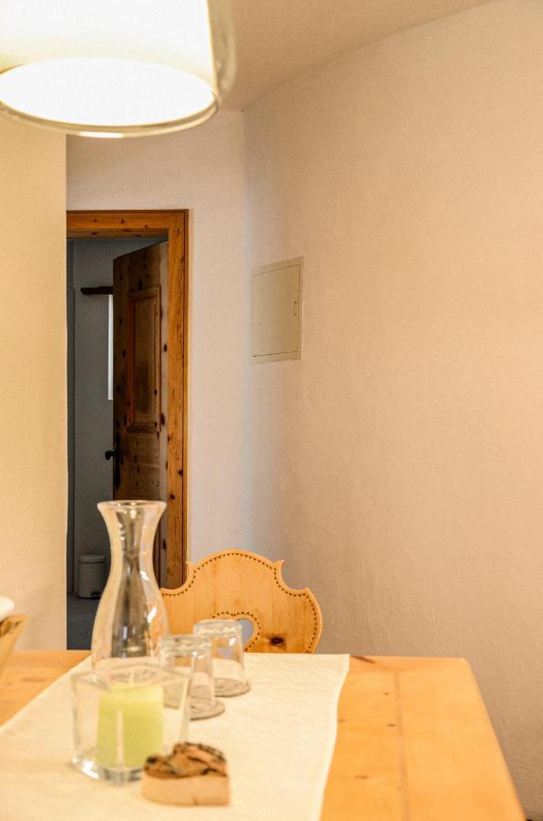 Ferienwohnung Chasa Curtins Valchava Exterior foto