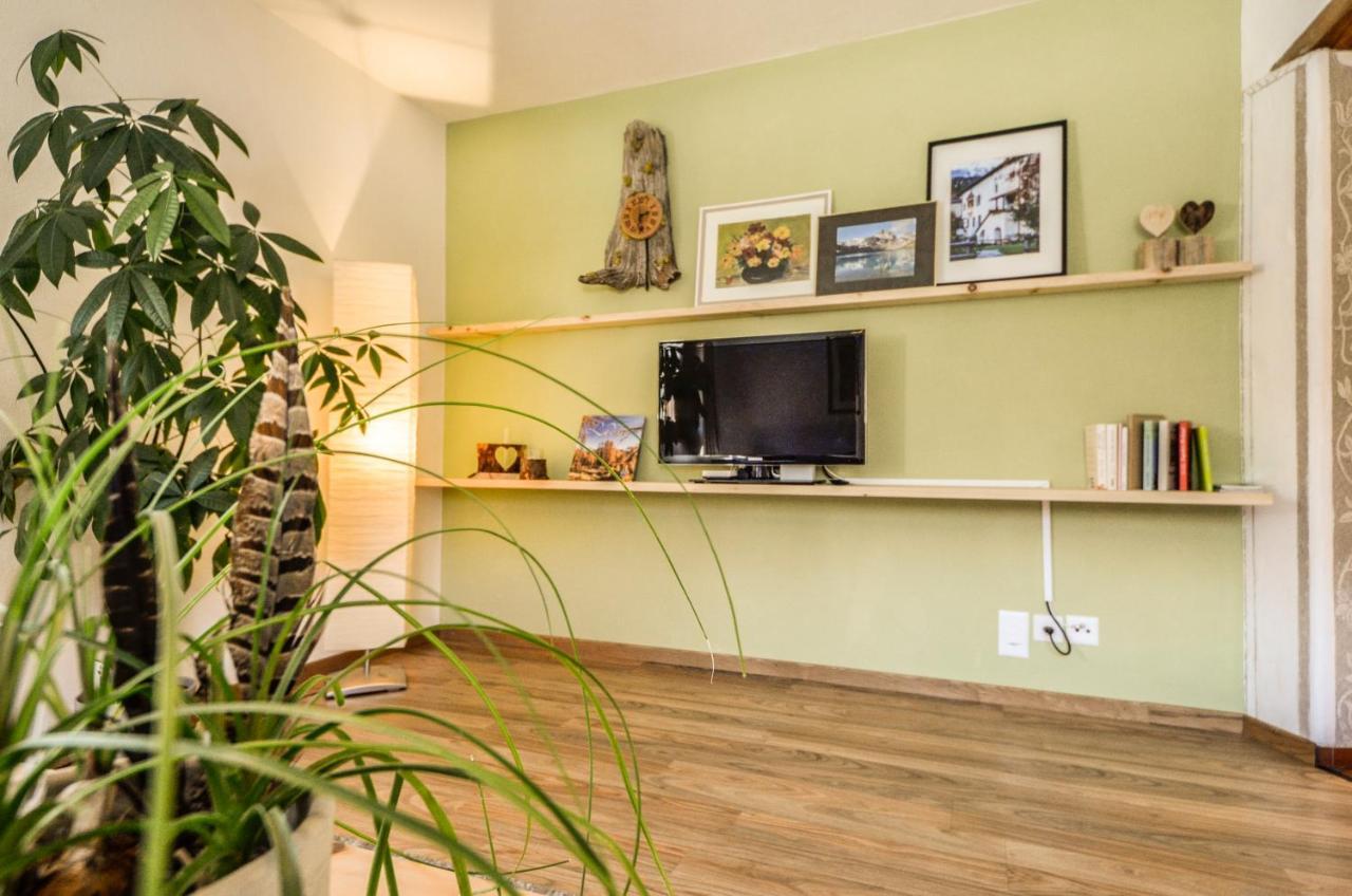 Ferienwohnung Chasa Curtins Valchava Exterior foto
