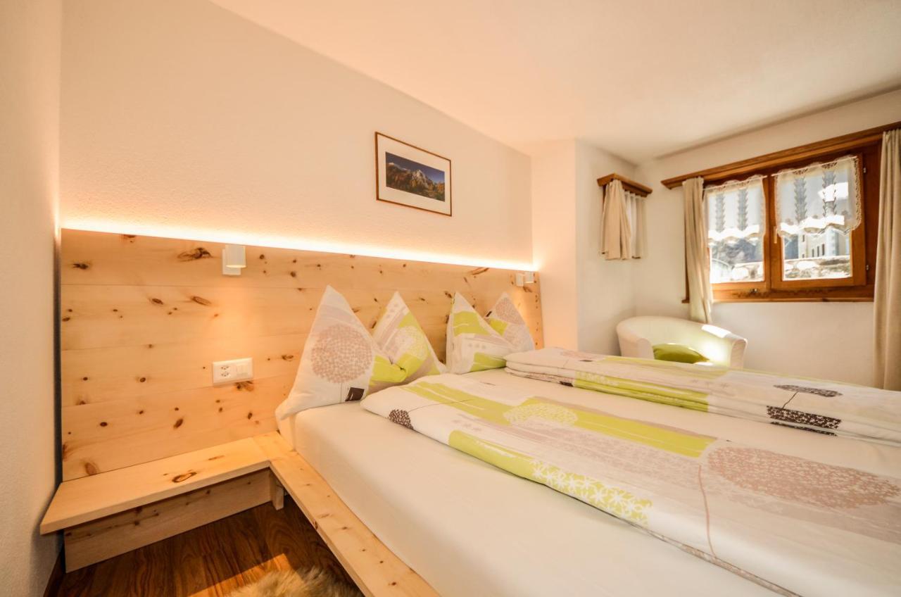 Ferienwohnung Chasa Curtins Valchava Exterior foto