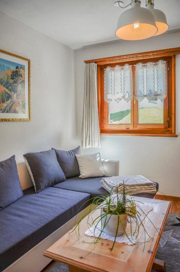Ferienwohnung Chasa Curtins Valchava Exterior foto