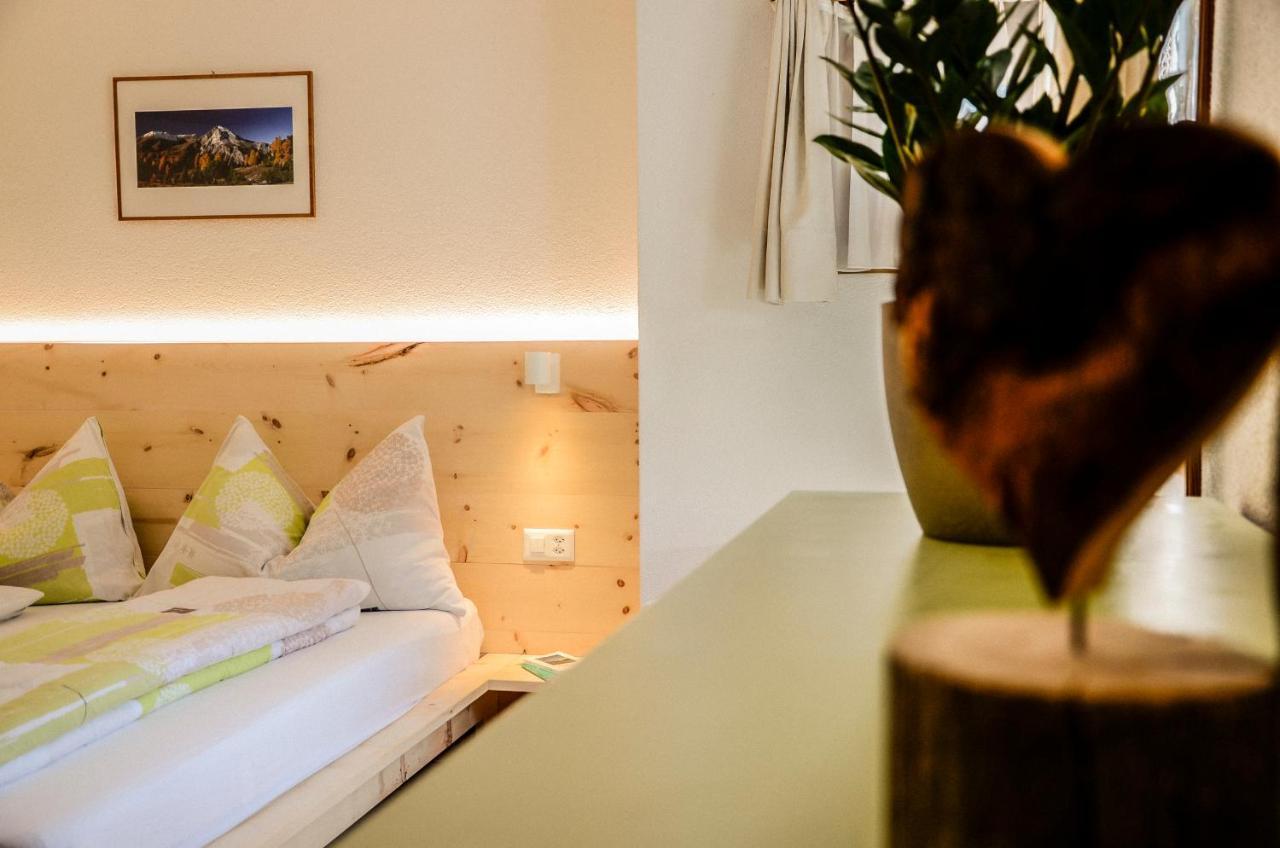 Ferienwohnung Chasa Curtins Valchava Exterior foto