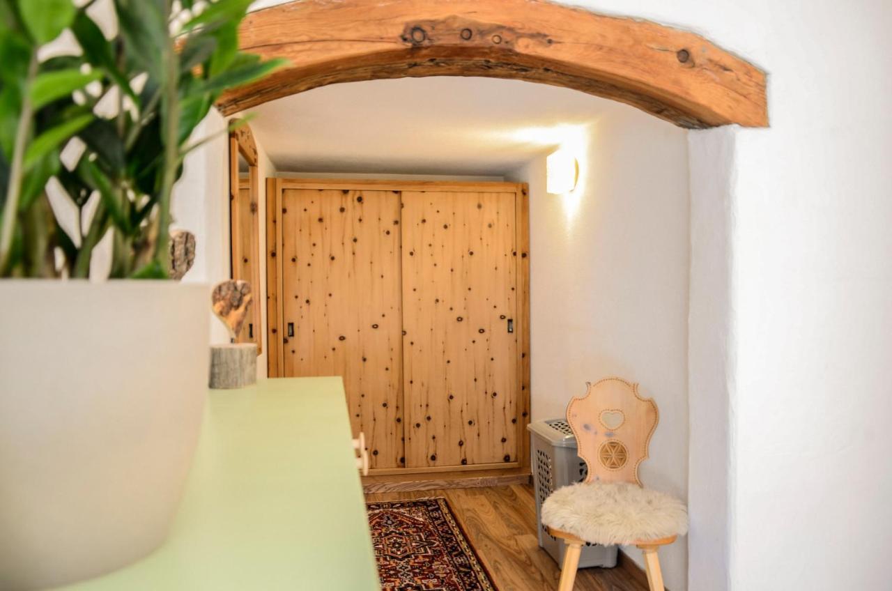Ferienwohnung Chasa Curtins Valchava Exterior foto